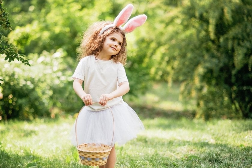 Baby Easter Photoshoot Ideas To Celebrate A Hoppy Spring | Skylum Blog(7)