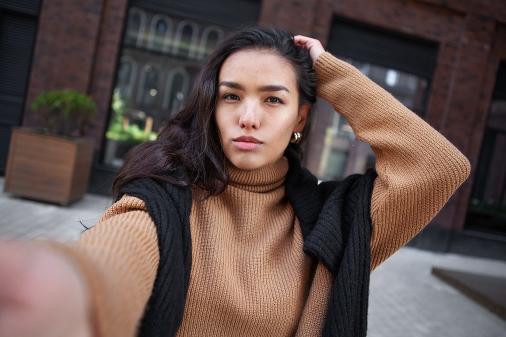  Cute Selfie Ideas: Express Yourself Through Your Lens | Skylum Blog