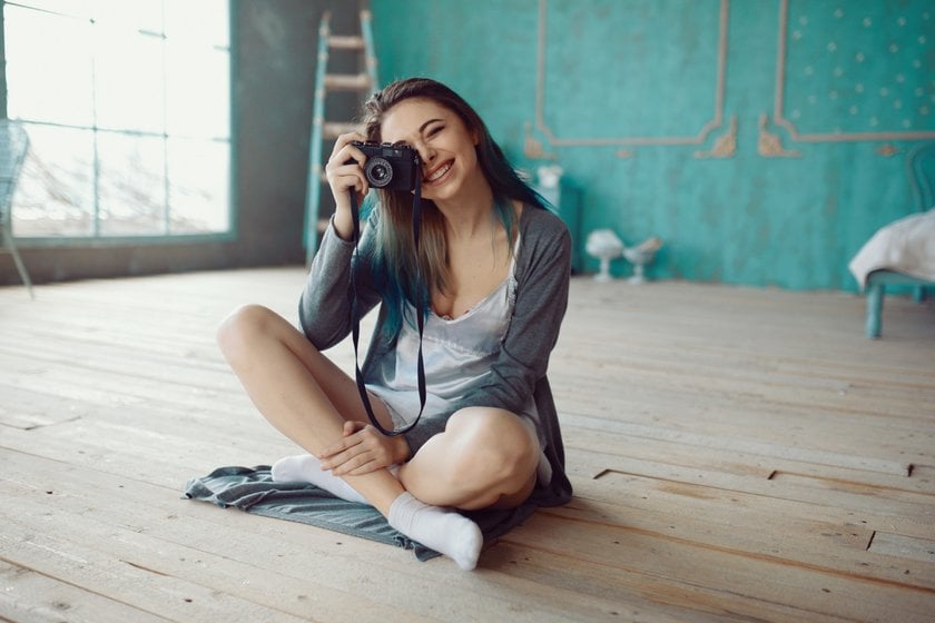 Indoor Portrait Photography: A Comprehensive Guide | Skylum Blog(3)
