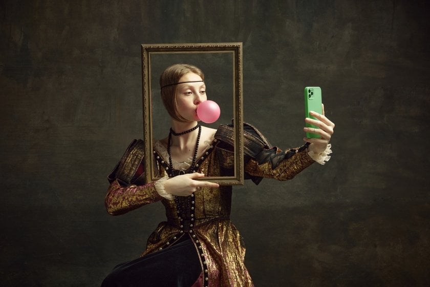 Fine Art Portrait Photography: 9 Timeless Ideas | Skylum Blog(10)