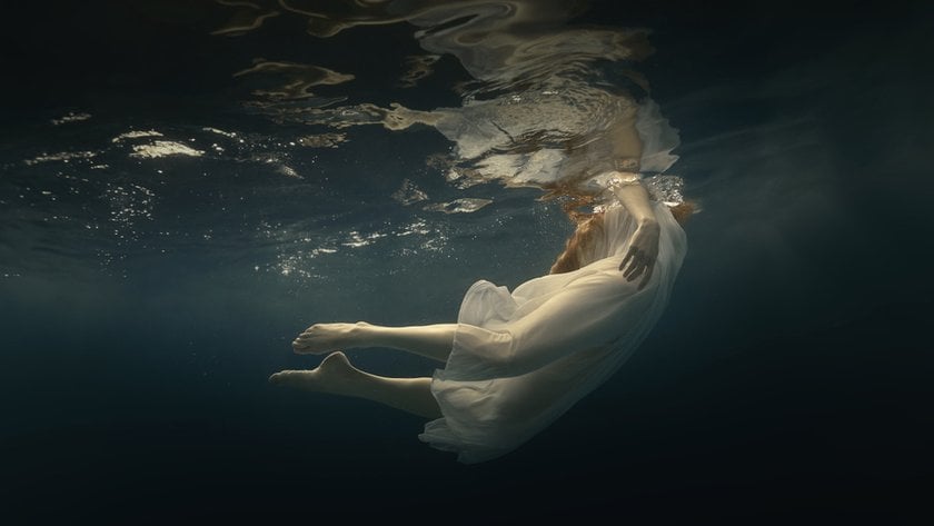 Fine Art Portrait Photography: 9 Timeless Ideas | Skylum Blog(15)