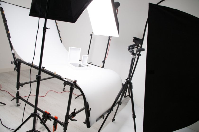 Photographing objects on a white background | Skylum Blog