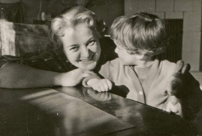 Photo Damage Issues: How To Fix Them With AI | Skylum Blog(11)