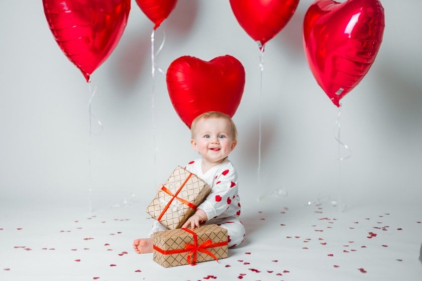 Valentines Day Baby Photoshoot Ideas That Is So Cute | Skylum Blog(3)