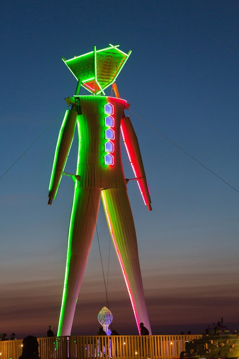 Want to see the Burning Man? Here are the photos from last years(15)