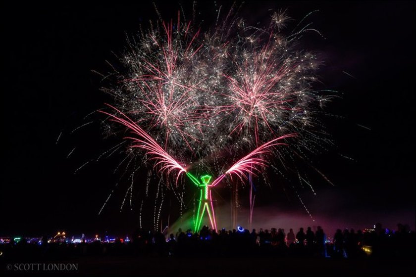 Want to see the Burning Man? Here are the photos from last years(19)
