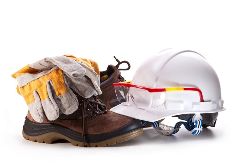 Protective helmet gloves and glasses | Skylum Blog