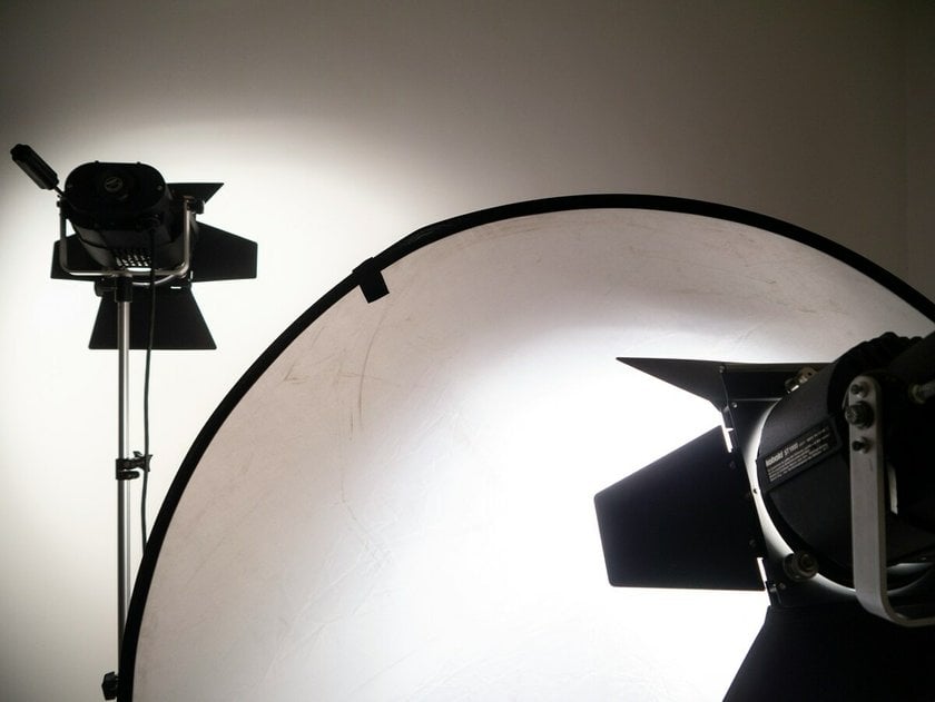 Photography Lighting Equipment: Choose Lights for Photoshoot | Skylum Blog(21)