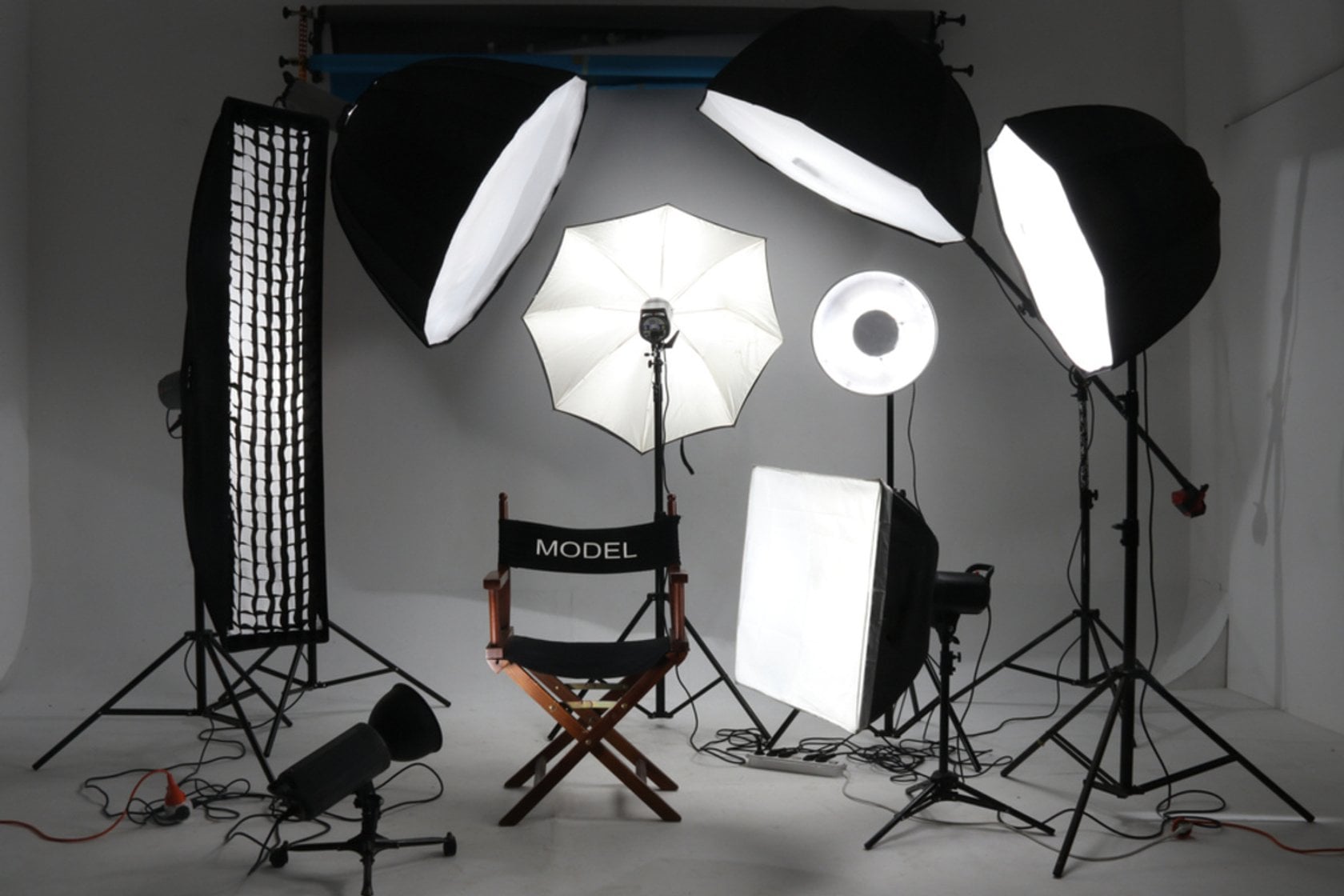 Photography Lighting Equipment: Choose Lights for Photoshoot, image size:1680x1120