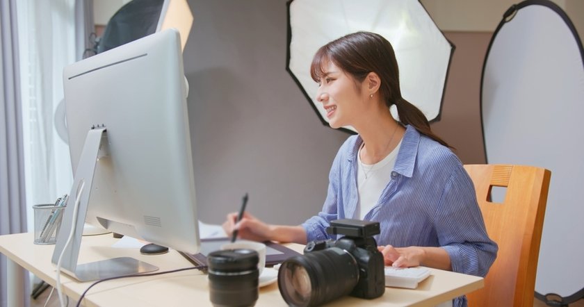 Photography Lighting Equipment: Choose Lights for Photoshoot | Skylum Blog(22)