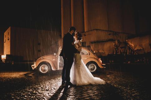 The Complete Guide to Wedding Photography 