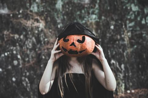 Halloween Photography: Tips, Ideas, and Gear for Spooky Shots