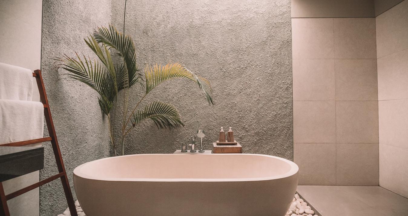 12 Best Bathtub Photoshoot Ideas For Stunning Photos