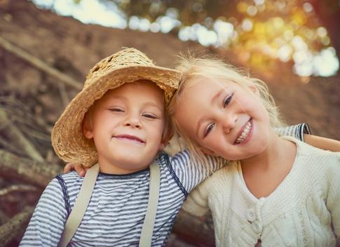 15 Sibling Photo Ideas