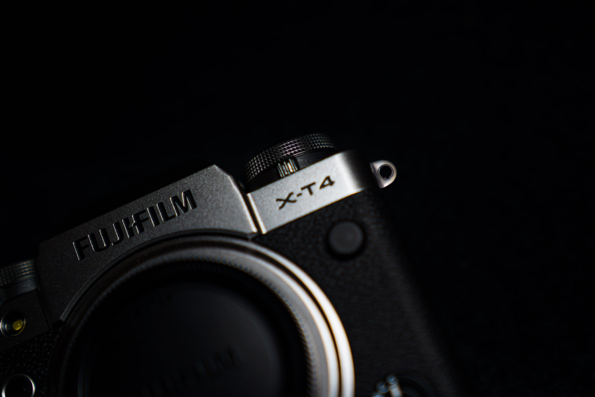 Fujifilm X-T4 Review - What to Know in 2024