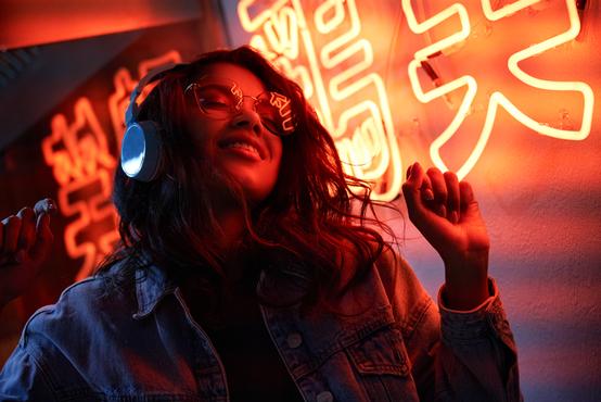 The Best Camera Settings for Indoor Photography with Tips and Tricks