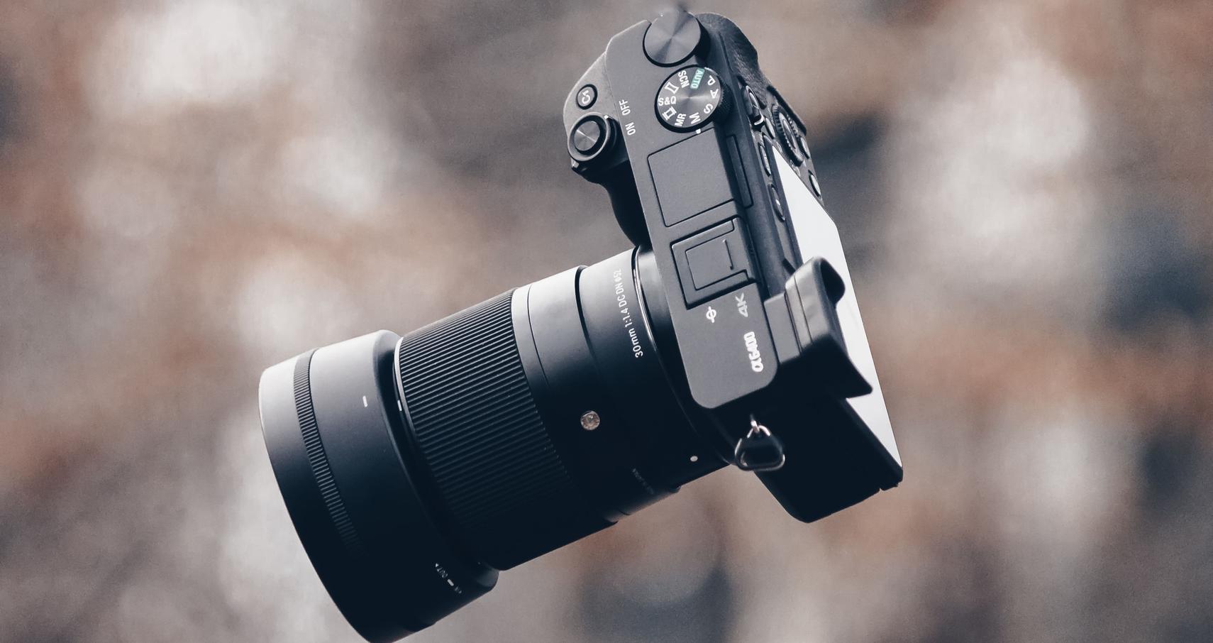 The Best Mirrorless Cameras for Professionals in 2024 - 42West