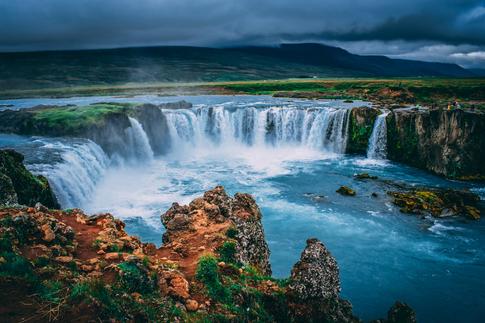 How To Photograph Waterfalls Professionally?