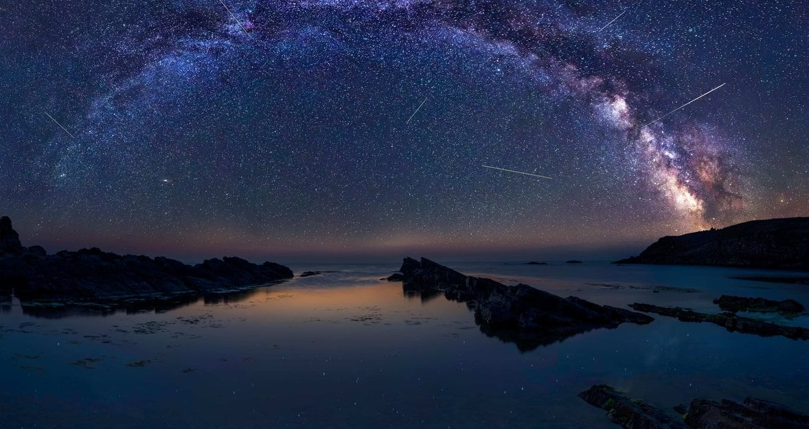 How To Photograph Meteor Shower To Capture All The Beauty