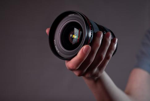 How To Sell Camera Lens To Maximize Your Profits?
