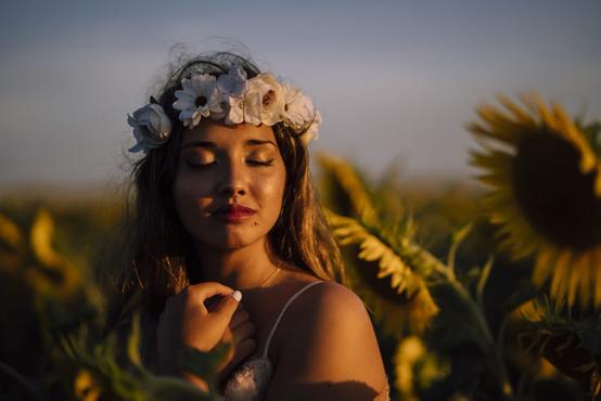 Sunset Portrait Photography - Essential Techniques & Tips