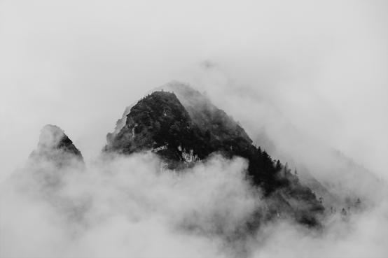 Creative Approaches to Mountain Range Photography