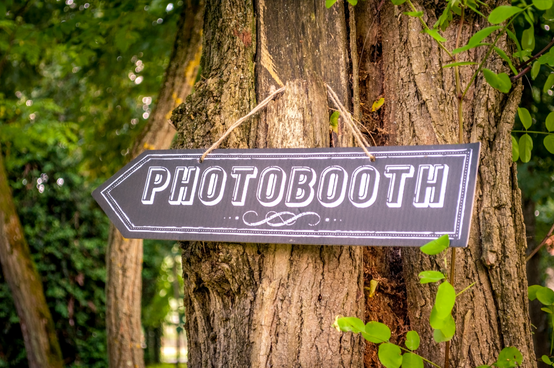 Mother's Day Photo Booth Ideas That Everyone Will Enjoy