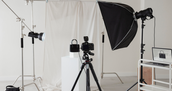 Product Photography & White Background: Tips For Ideal Shots