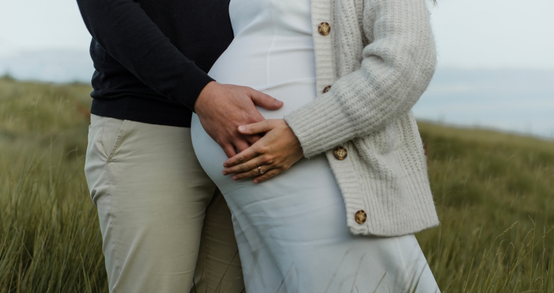 Couple Maternity Photoshoot Ideas: Picture Perfect Pregnancy