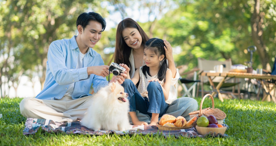 Spring Family Photo Ideas That Bring Joy And Color