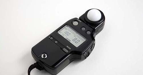 How to Use a Handheld Light Meter