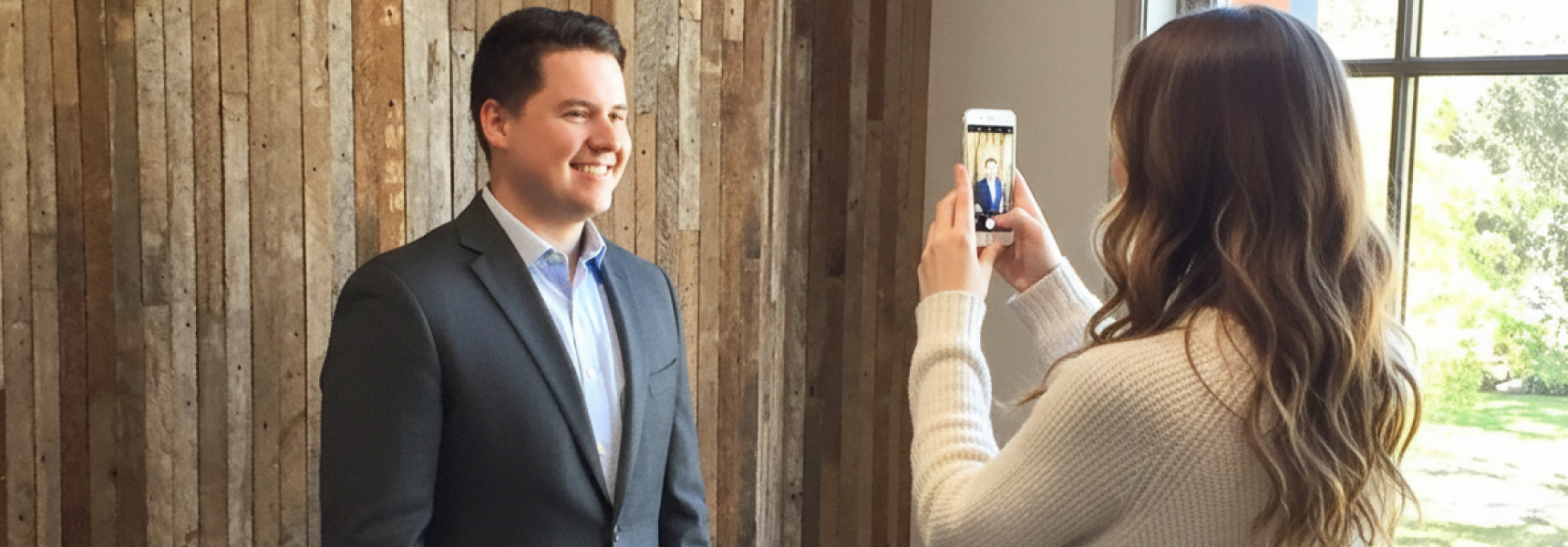 How to Take a Professional Headshot with iPhone: Tips for Success