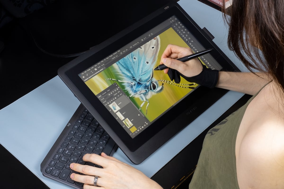 How to Resize a Layer in Photoshop: 3 Easy Ways