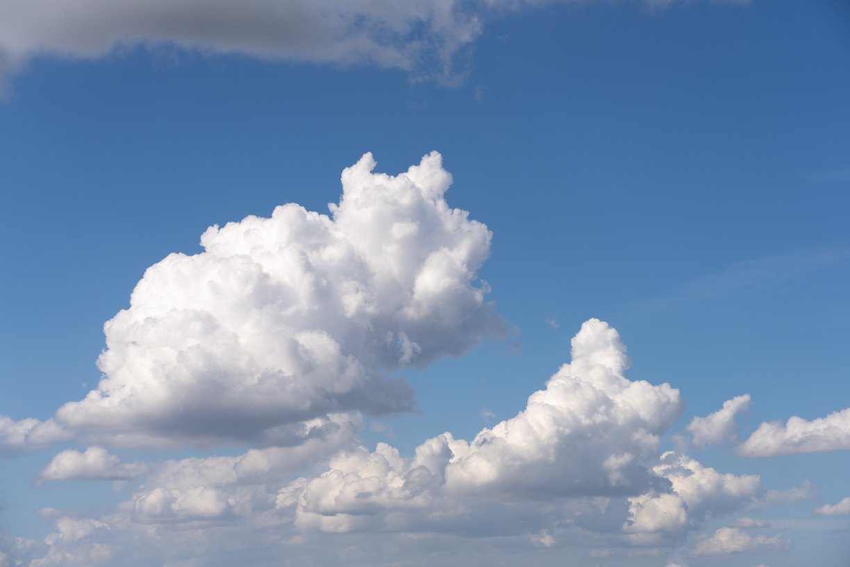 Puffy Dutch Clouds Skies(54)