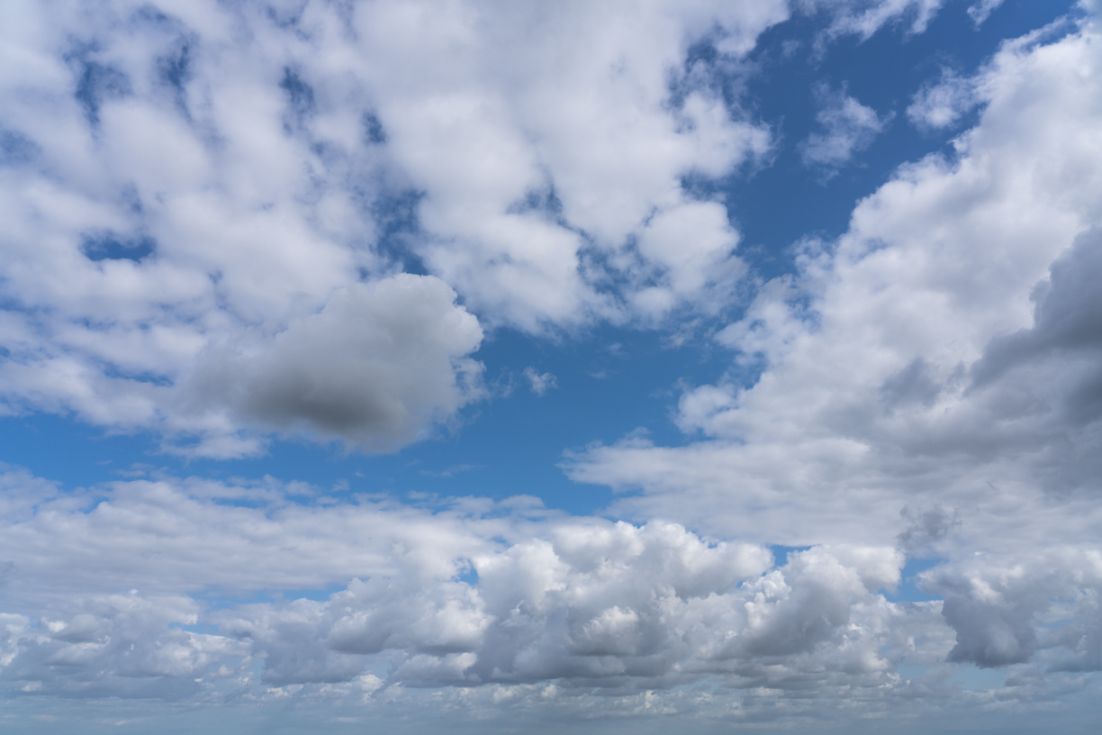 Puffy Dutch Clouds Skies(58)