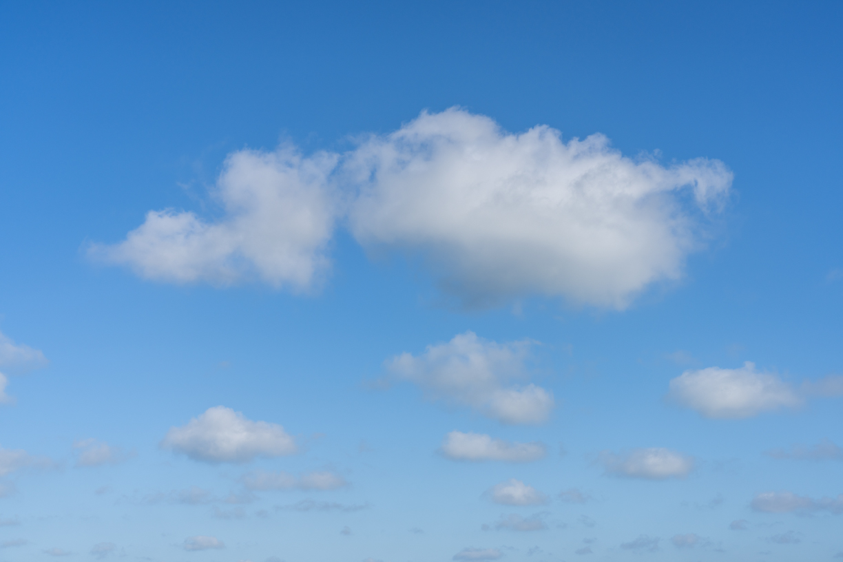 Puffy Dutch Clouds Skies(60)