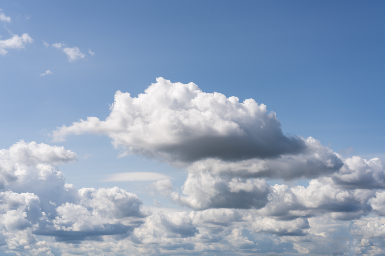 Puffy Dutch Clouds Skies(68)
