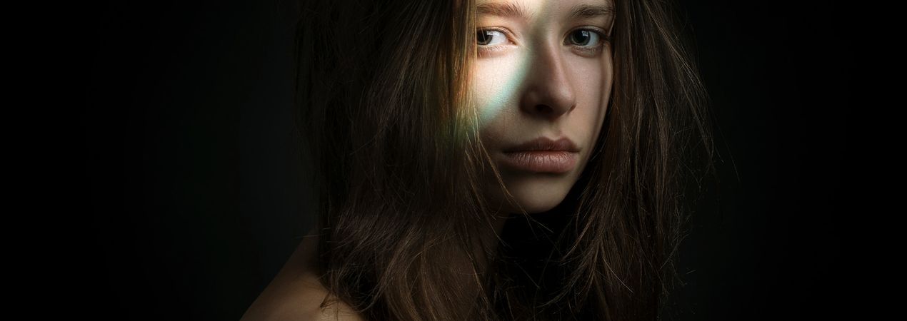 Studio Light - dodaj oświetlenie do zdjęć portretowych | Luminar Neo(68)