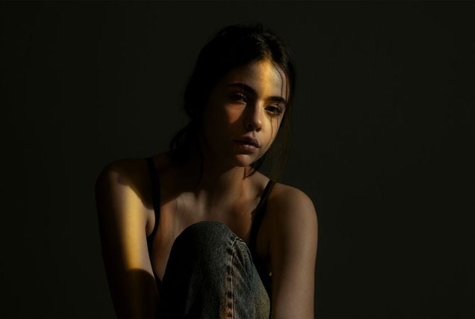 Studio Light -  Add Lighting to Portrait Photos | Luminar Neo(70)
