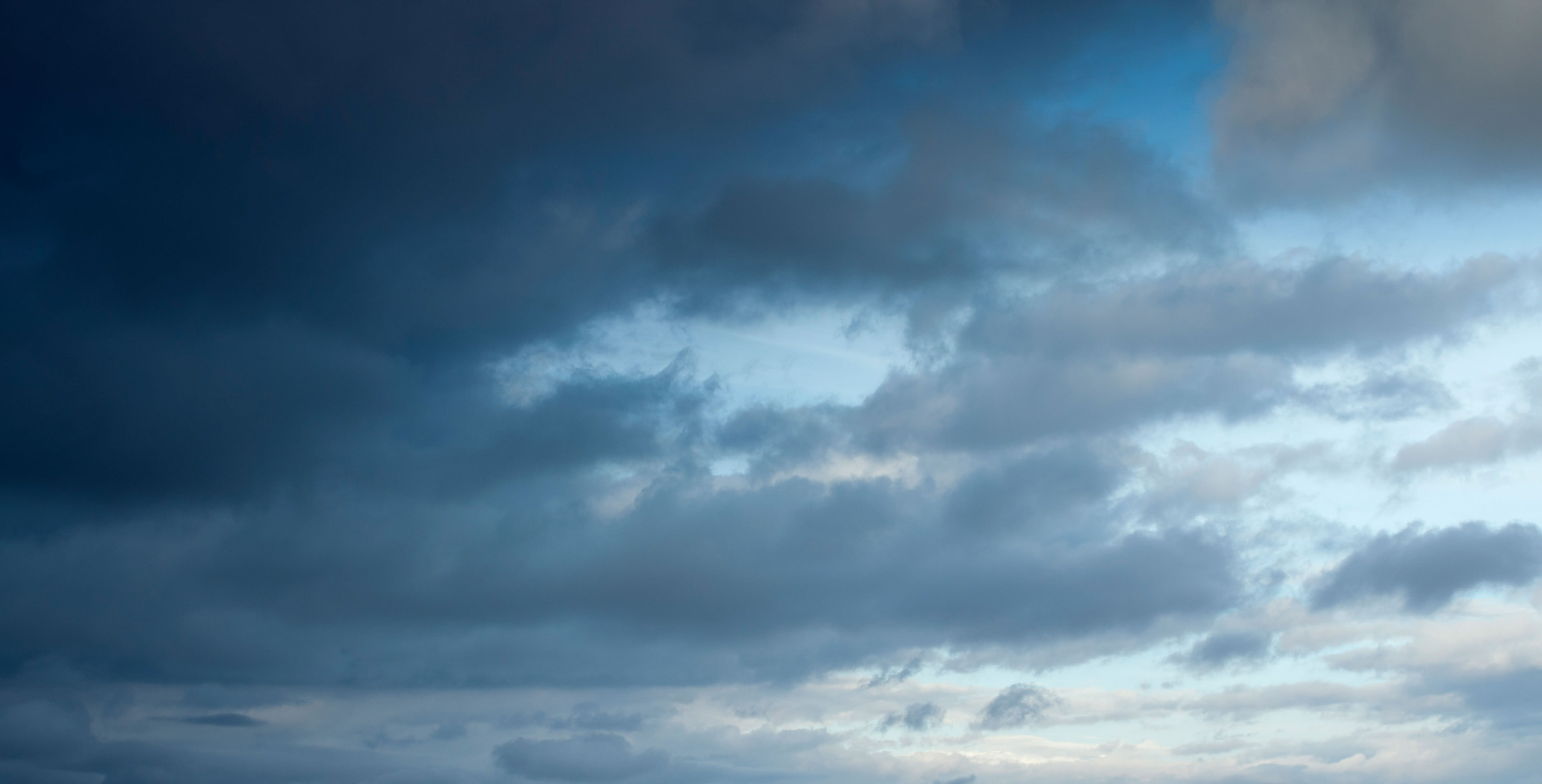 Dramatic Mountain Skies(56)