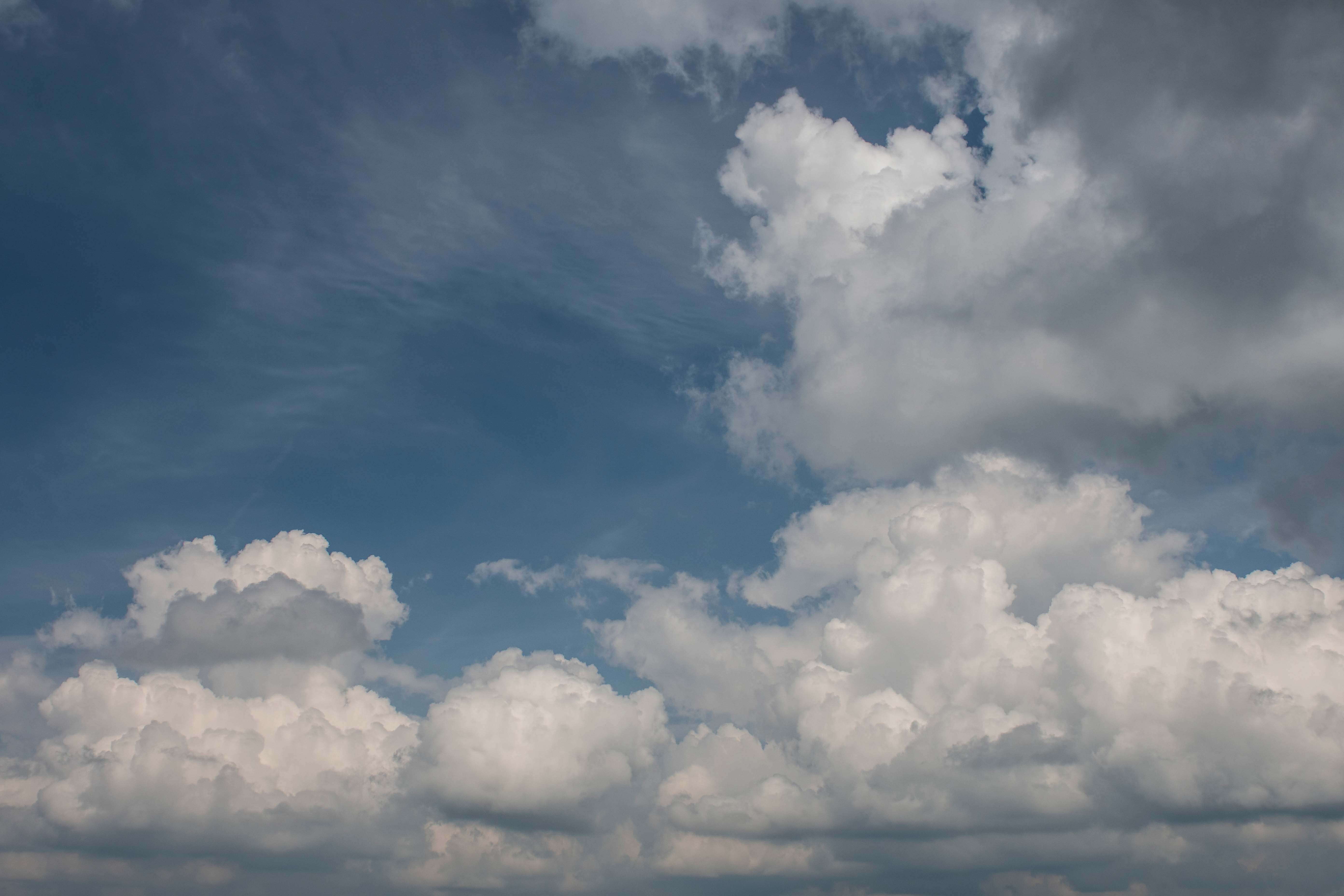 Dramatic Mountain Skies(60)