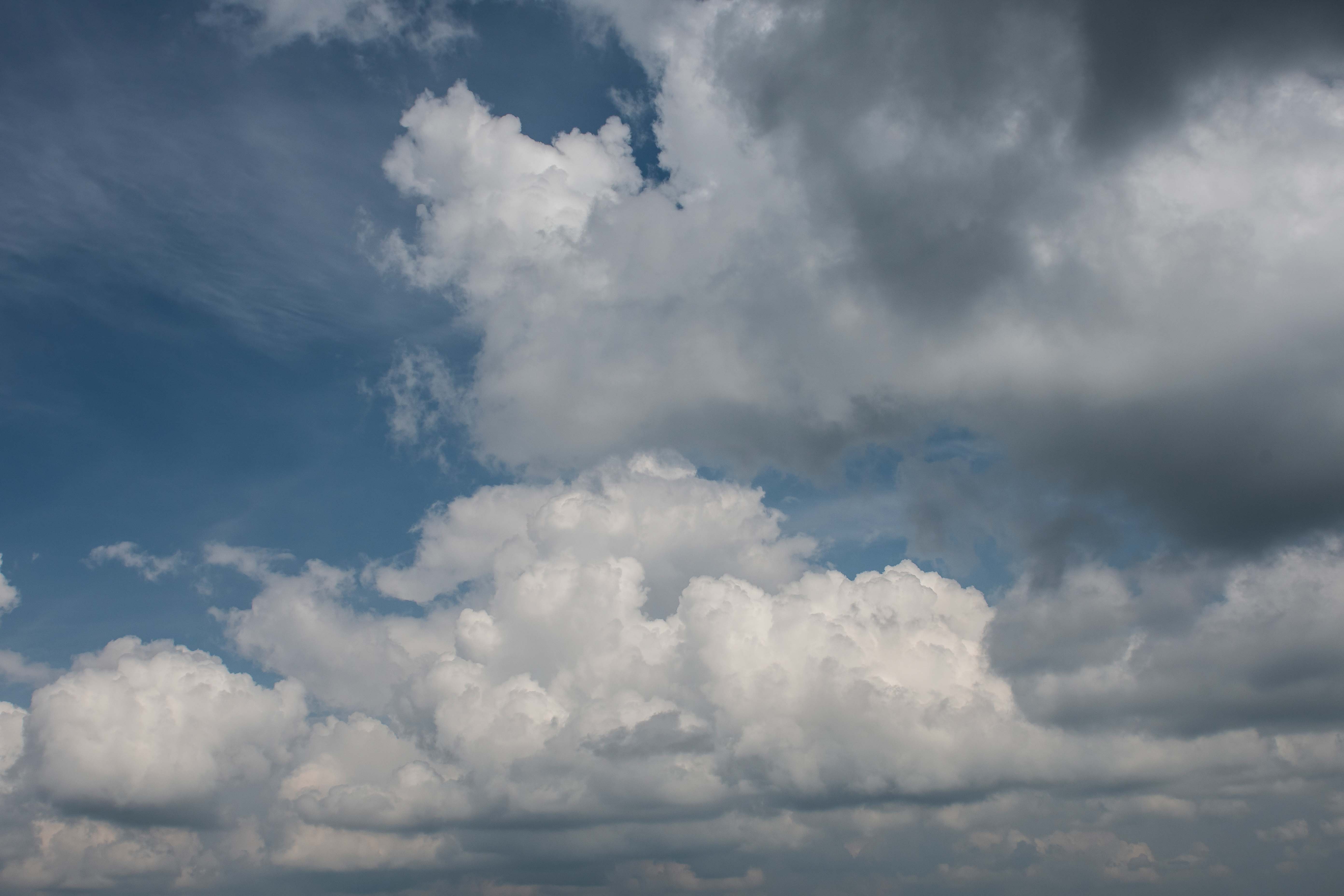 Serene Mountains Skies(55)