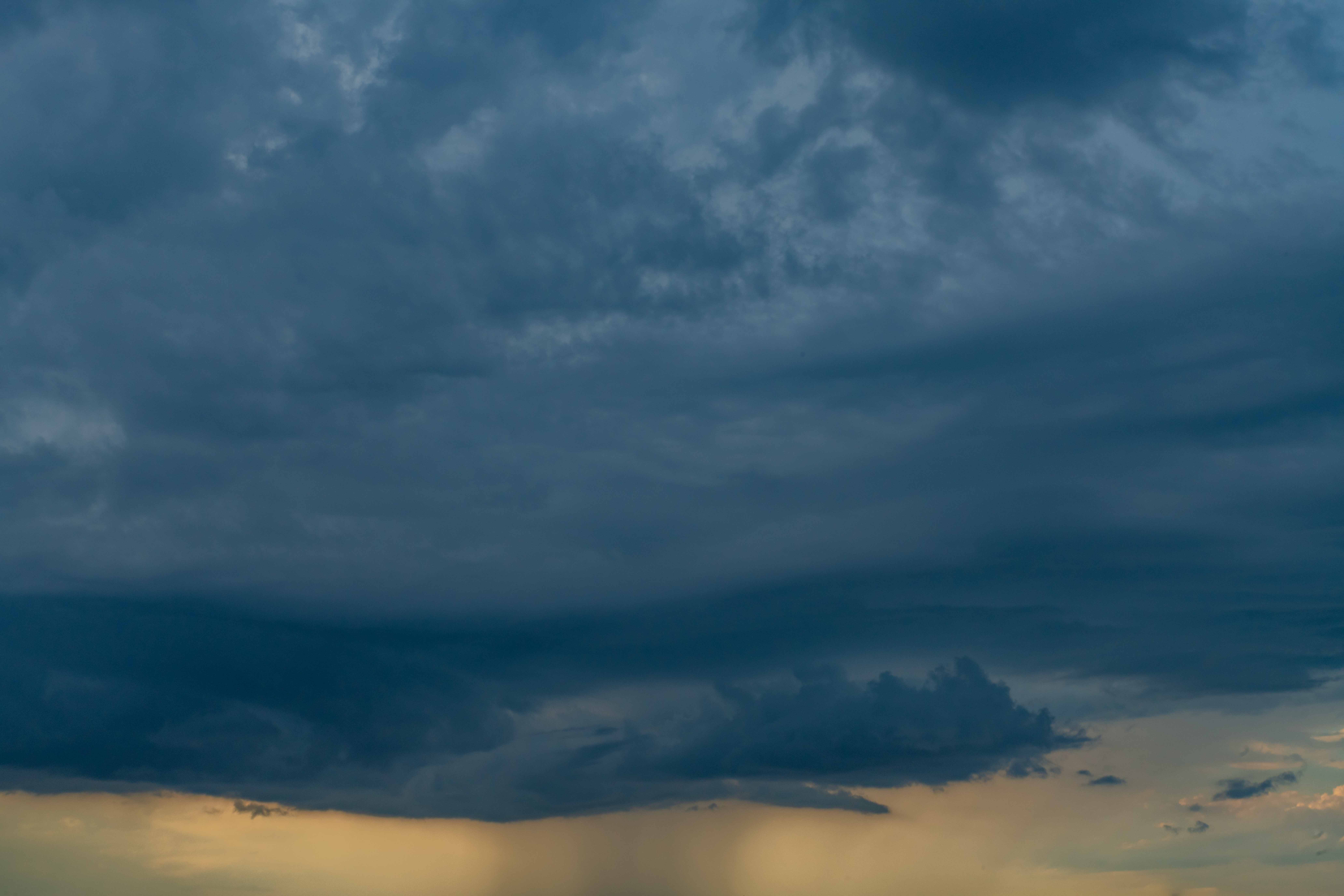 Dramatic Overcast Skies(52)