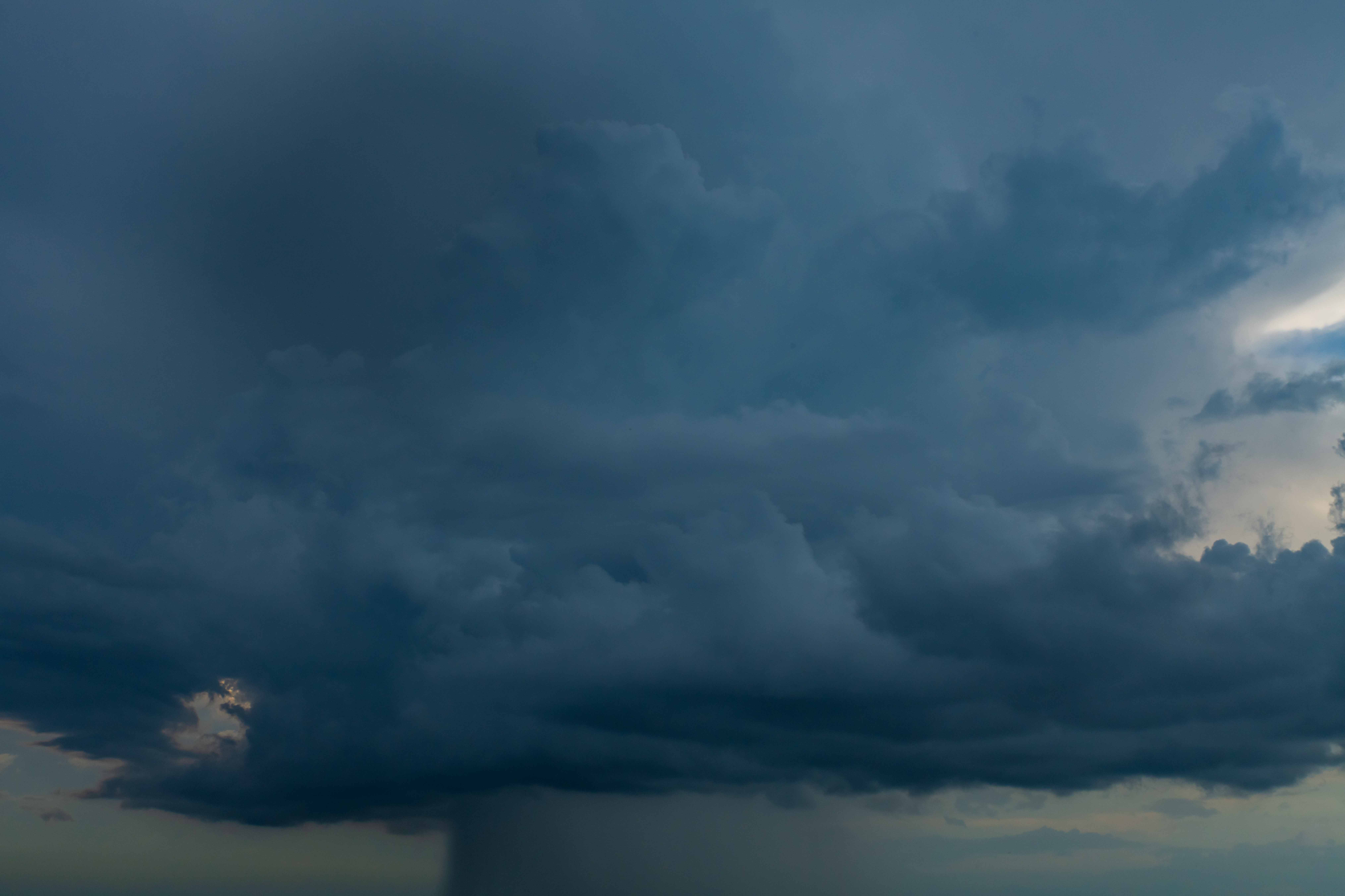 Dramatic Overcast Skies(53)