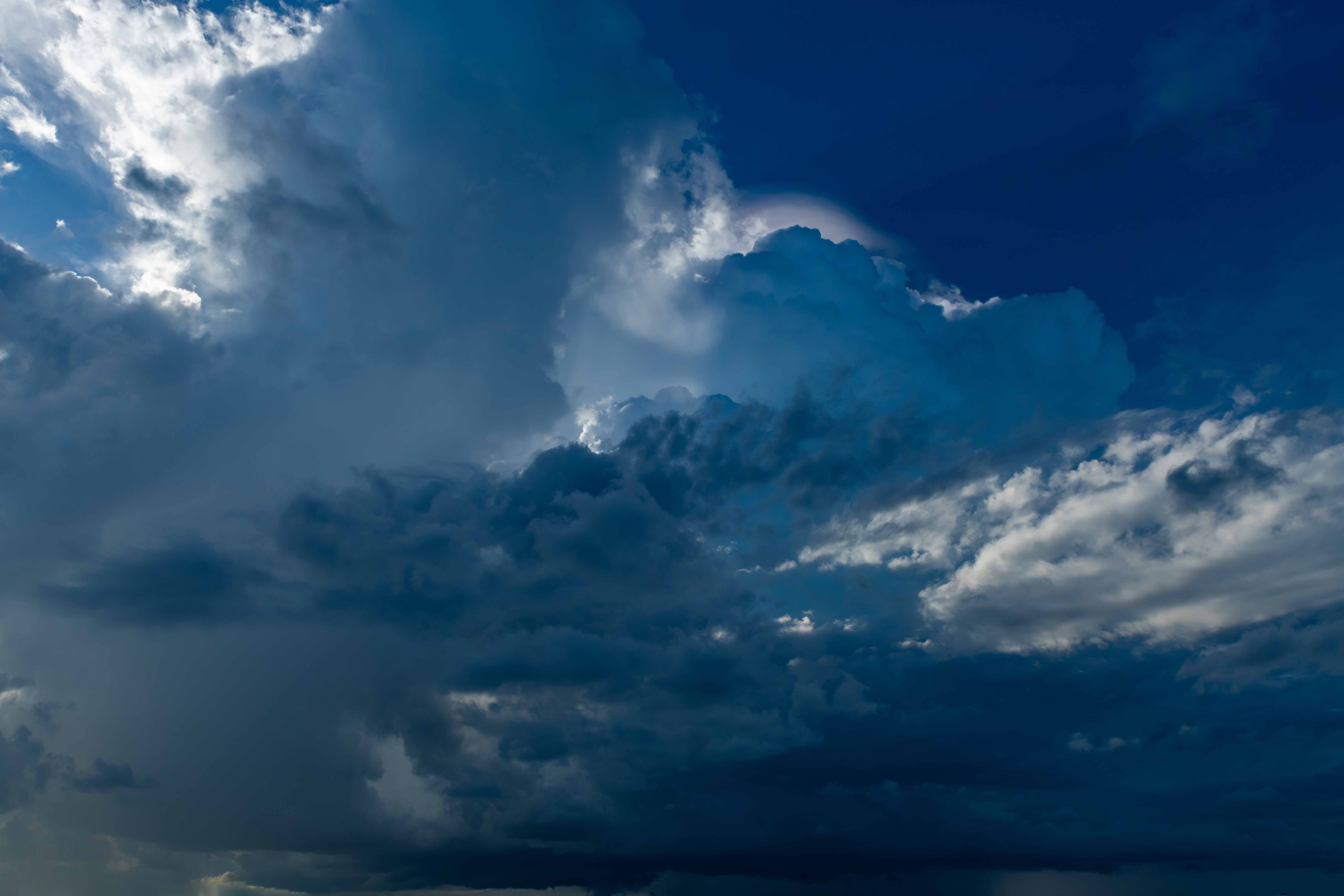 Dramatic Overcast Skies(58)