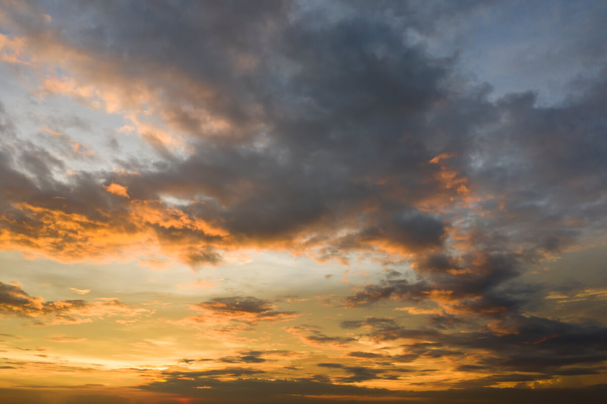 Burning Skies | Luminar Marketplace(60)