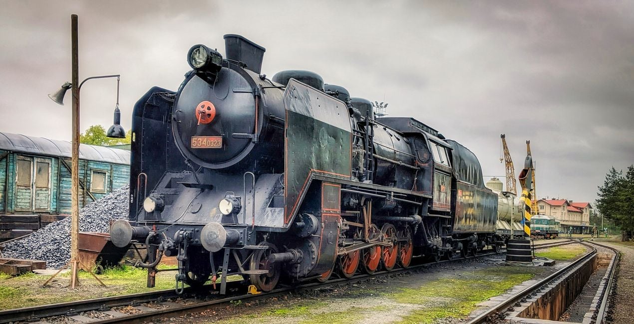 Steam Locomotive Presets for Luminar | Marketplace(48)