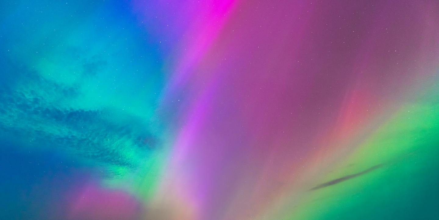 Unpredictable Aurora — slide 1
