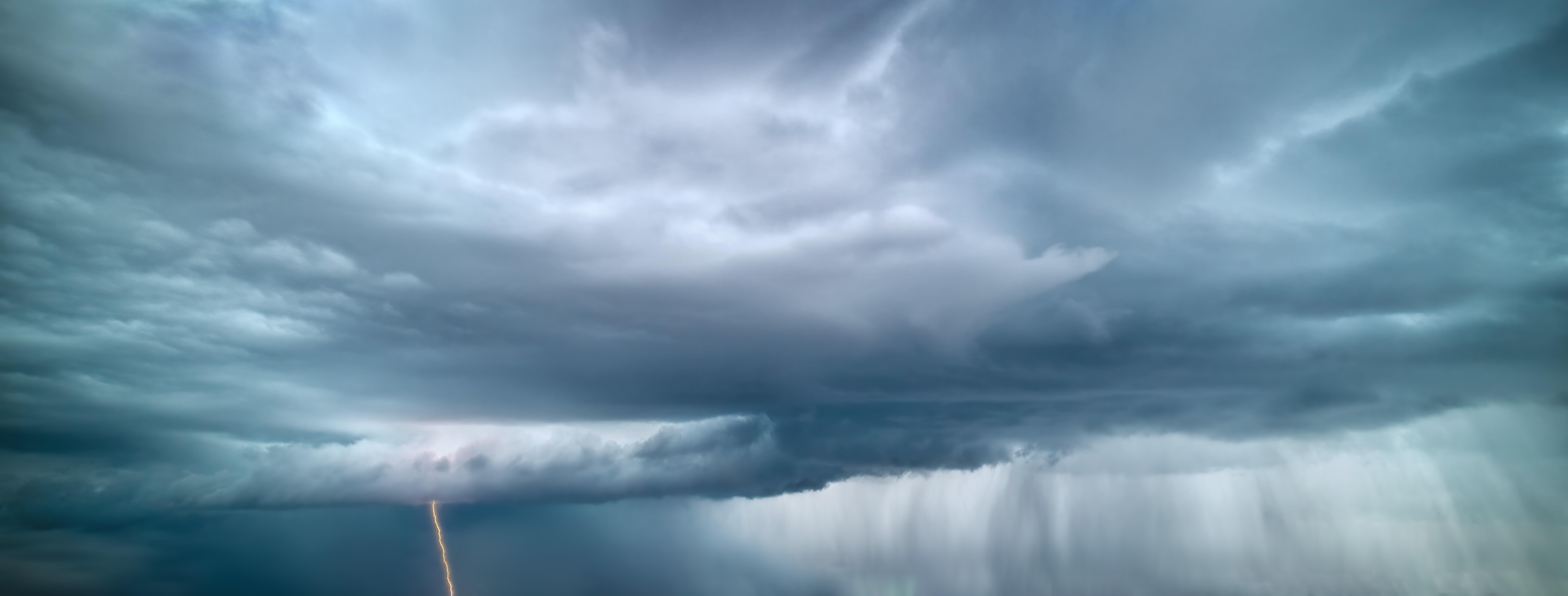 Fierce Nature Skies for your photos(58)