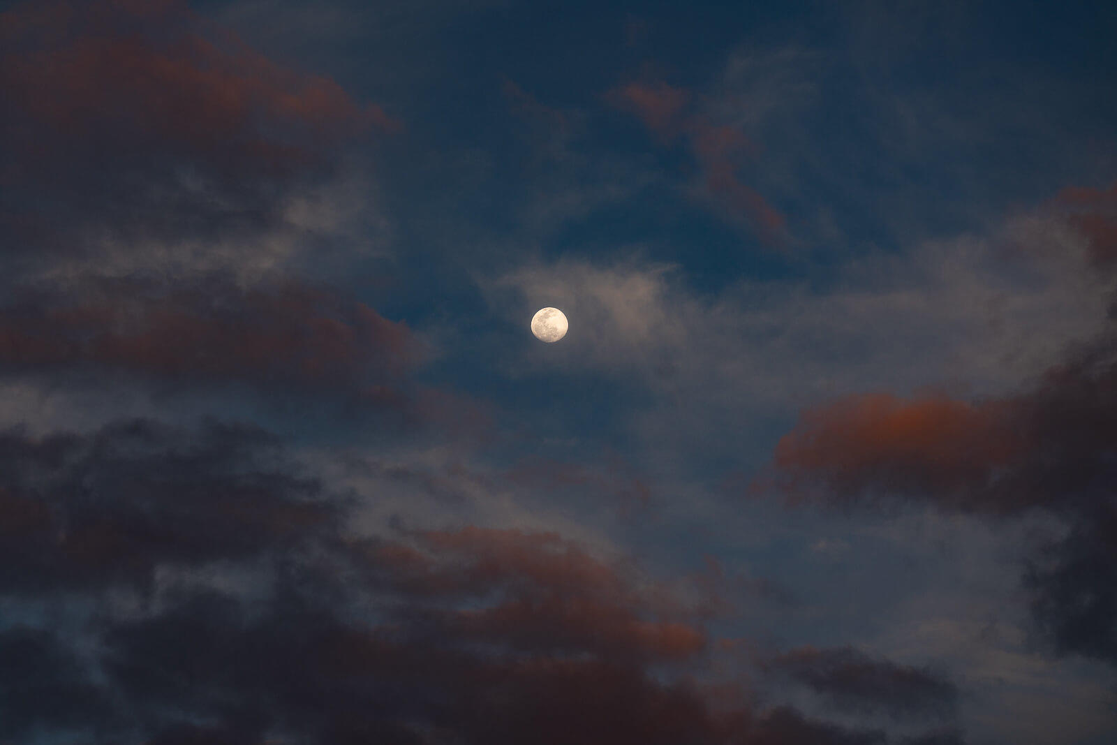 Colorful Tempest | Luminar Marketplace(55)